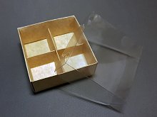 Коробка с прозрачной крышкой, для 4 шоколадных конфет крафт/белая 1